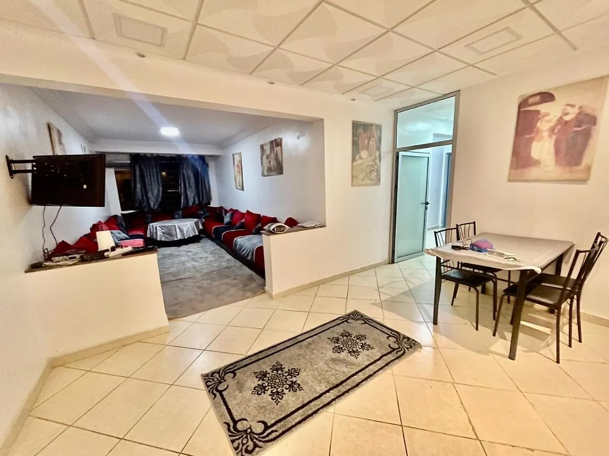 Grand Appartement Pas Loin De La Plage A Founty Agádír